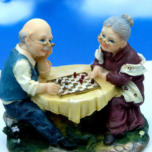 Dekorationsfigur Schachspiel mit Oma + Opa - TOLLES GESCHENK für die Grosseltern
